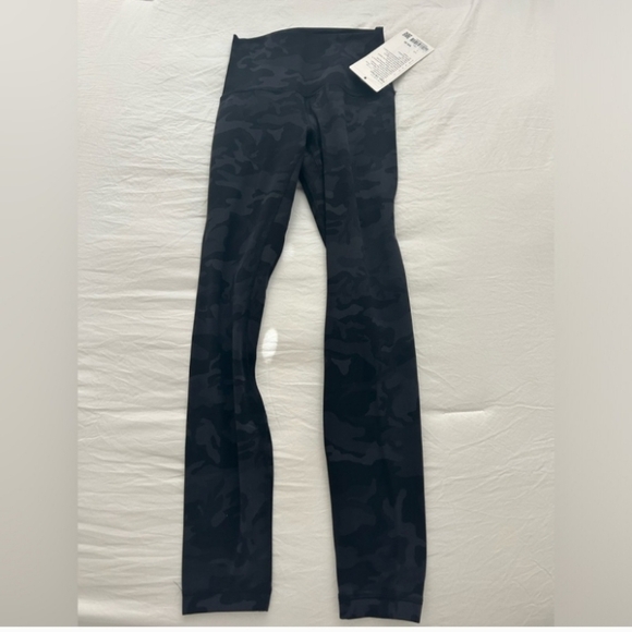 NWT  🍋 LULULEMON 🍋 Align 25"  Camo Size 2 - Picture 4 of 11